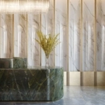 3646_2505-Broadway_Amenities_Lobby_Vignette_GB-scaled